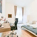 Serenity By Nw * Budapest